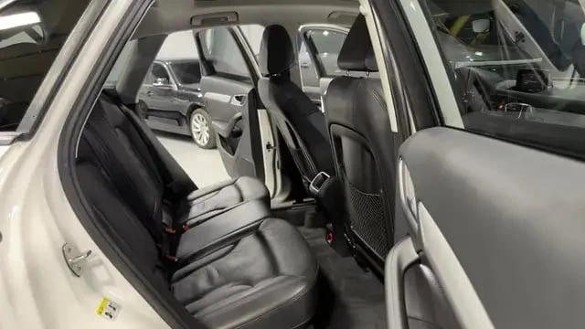 Audi Q3 / Premium / quattro AWD / ПАНОРАМА / CARFAX /, снимка 16 - Автомобили и джипове - 53361256