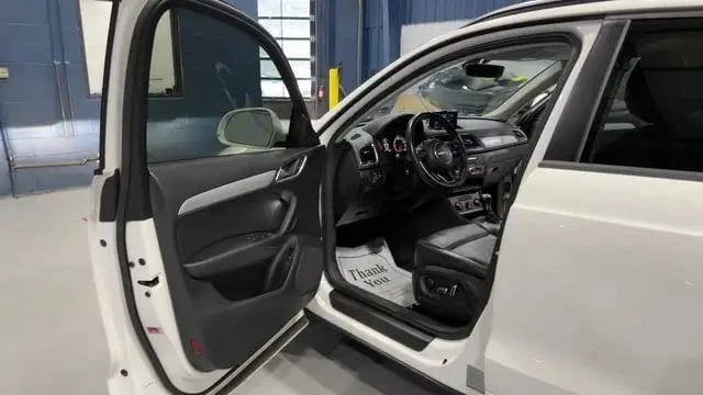 Audi Q3 / Premium / quattro AWD / ПАНОРАМА / CARFAX /, снимка 9 - Автомобили и джипове - 53361256