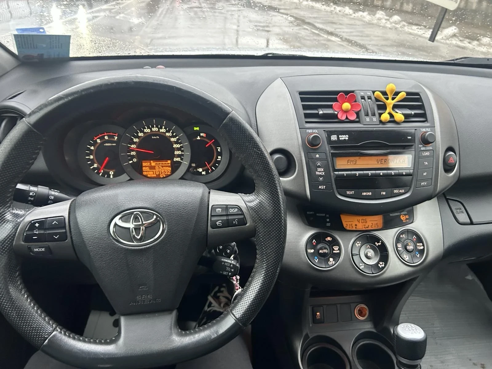 Toyota Rav4 2.2D - изображение 4