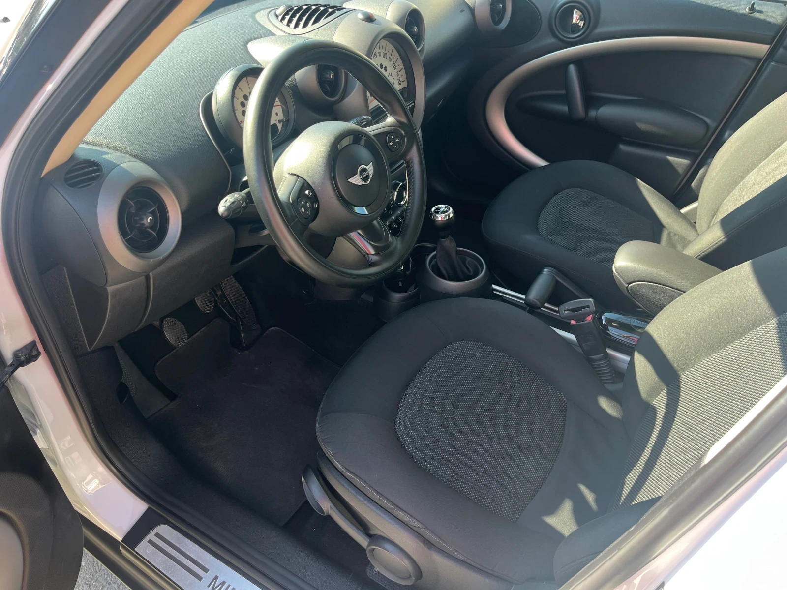 Mini Countryman 1.6 D/4x4 - изображение 10