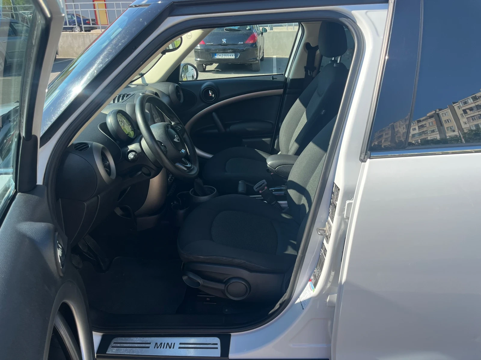 Mini Countryman 1.6 D/4x4 - изображение 9