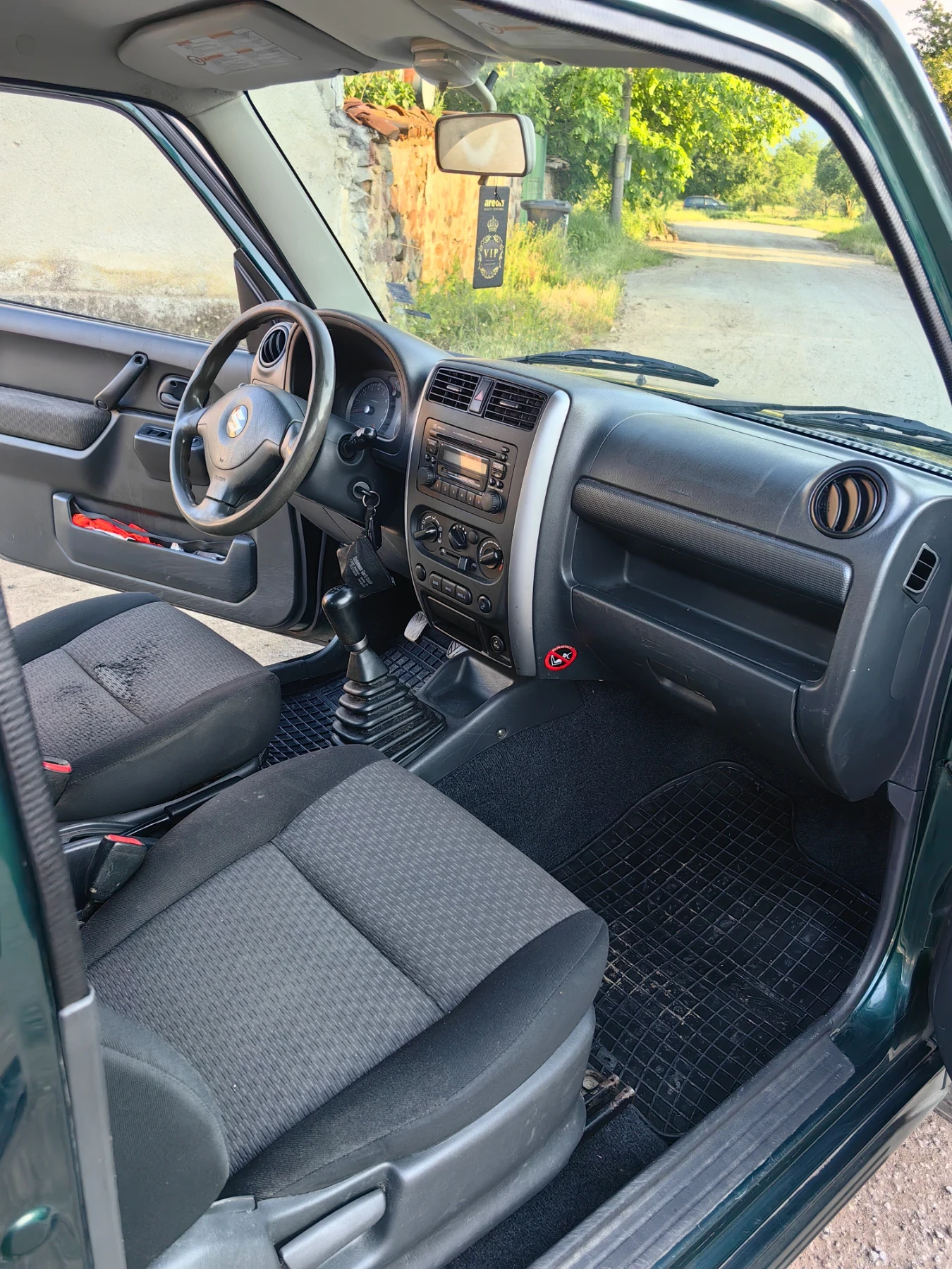 Suzuki Jimny 1.3 - изображение 10