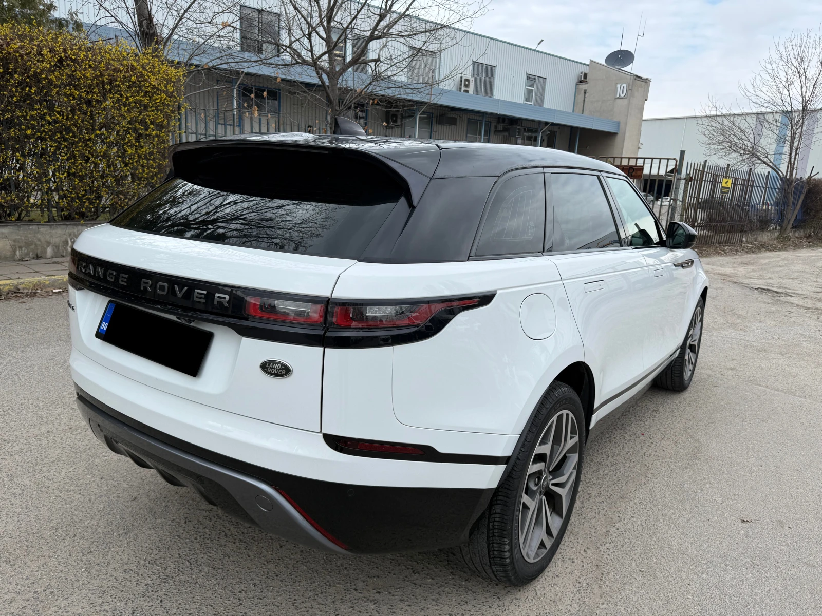 Land Rover Range Rover Velar 2.0d R-Dynamic 4x4, снимка 6 - Автомобили и джипове - 54032667