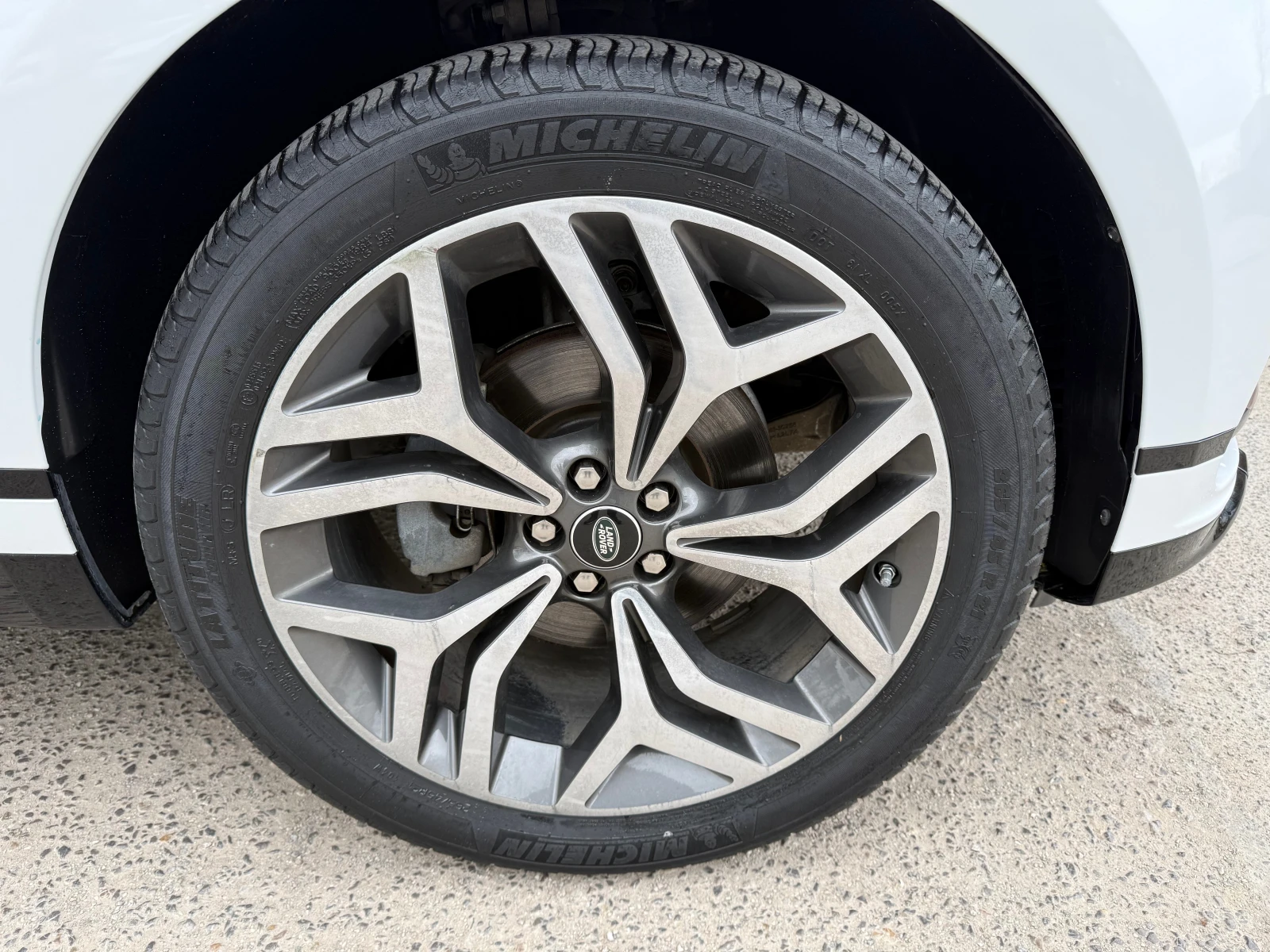 Land Rover Range Rover Velar 2.0d R-Dynamic 4x4, снимка 17 - Автомобили и джипове - 54032667