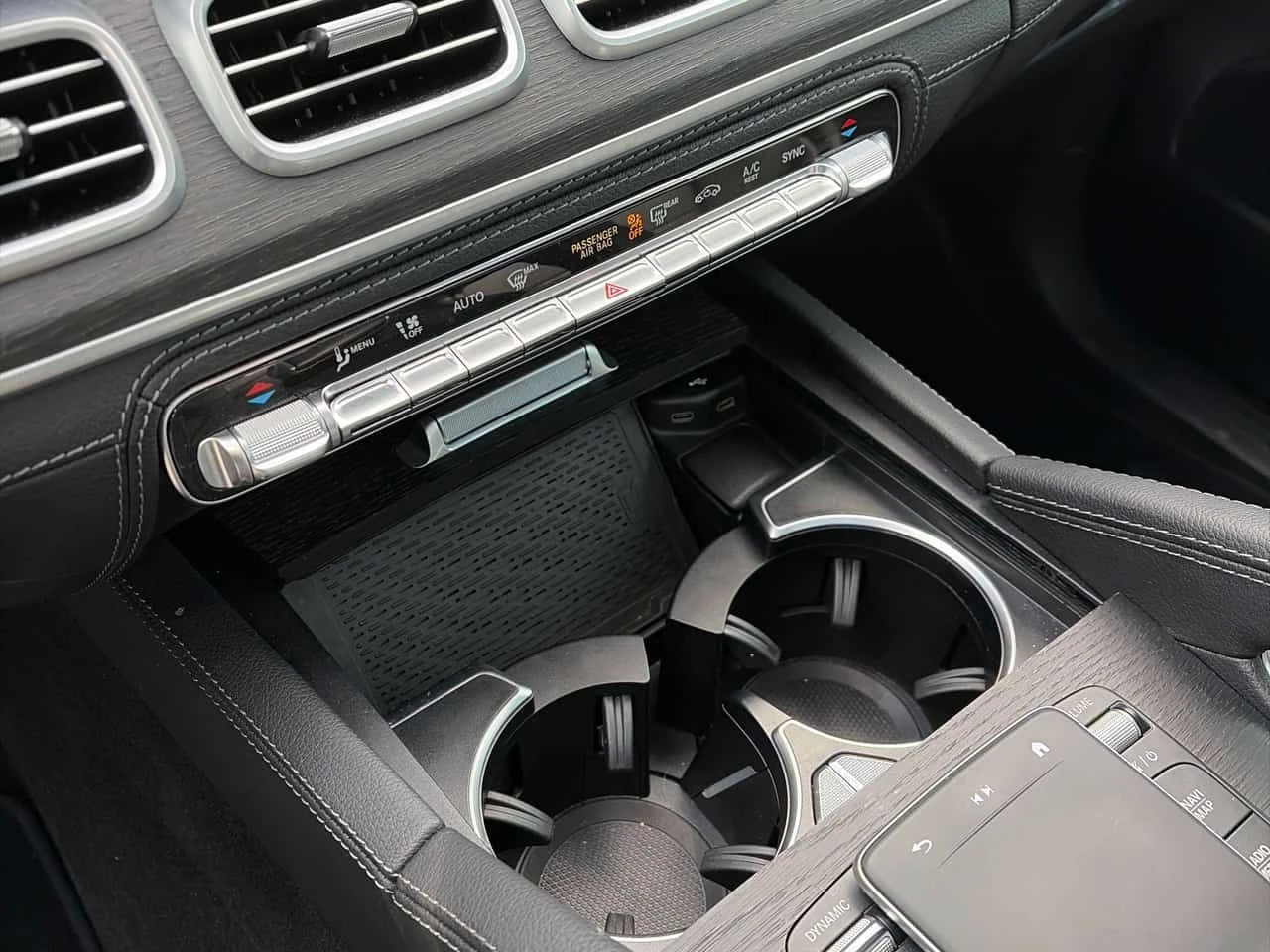 Mercedes-Benz GLE 350 * 4MATIC * BURMESTER * 360 * ПОДГРЕВИ, снимка 11 - Автомобили и джипове - 54031940