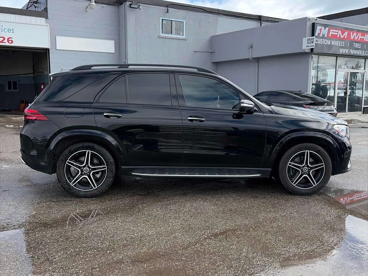 Mercedes-Benz GLE 350 * 4MATIC * BURMESTER * 360 * ПОДГРЕВИ, снимка 3 - Автомобили и джипове - 54031940