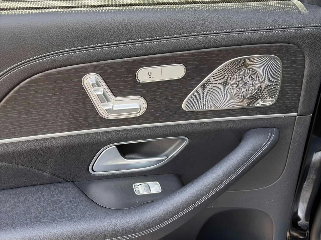 Mercedes-Benz GLE 350 * 4MATIC * BURMESTER * 360 * ПОДГРЕВИ, снимка 13 - Автомобили и джипове - 54031940