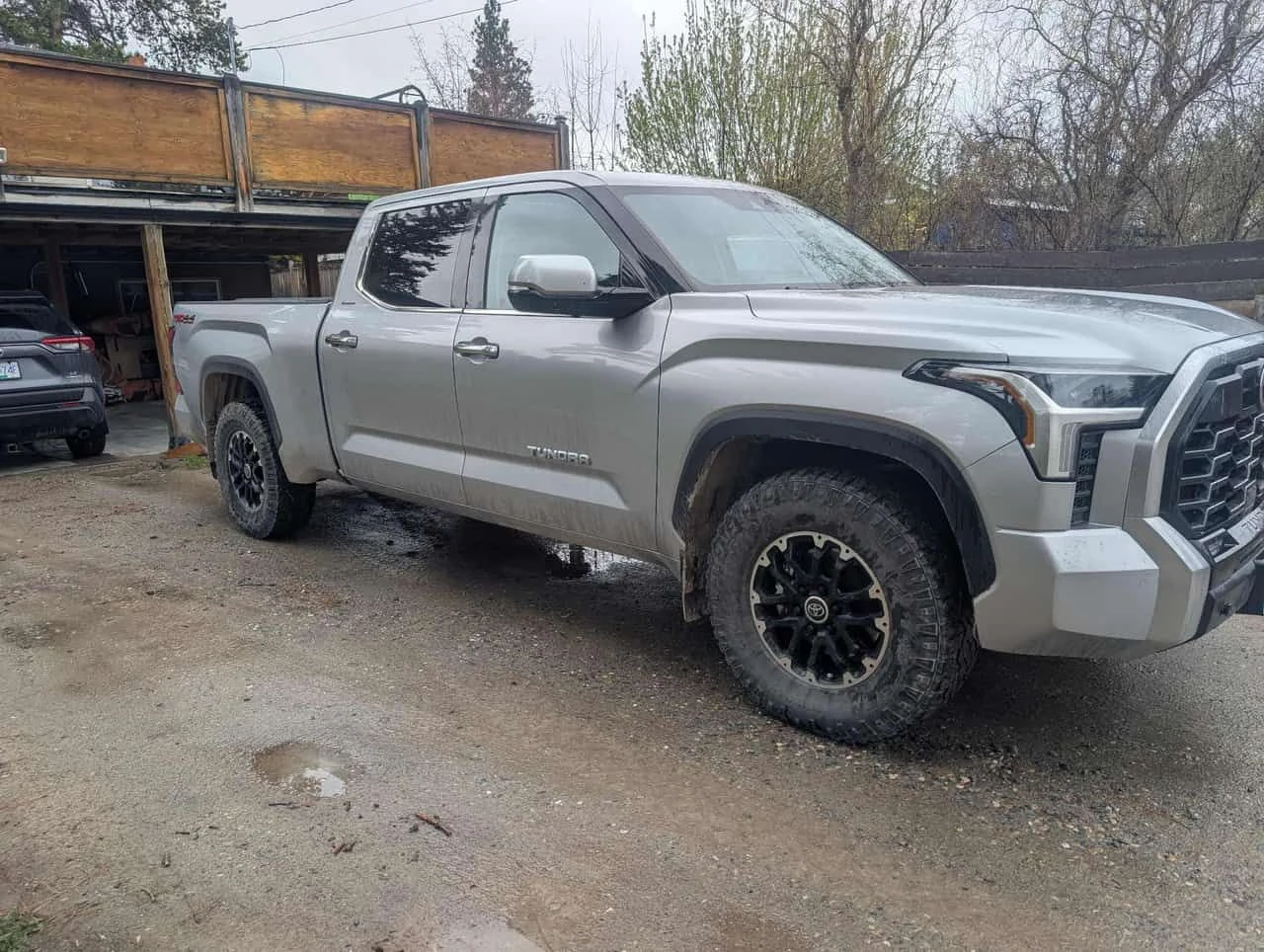 Toyota Tundra * 4x4 Crewmax Limited Long Bed * 2 КЛЮЧА * 360 , снимка 14 - Автомобили и джипове - 54208952
