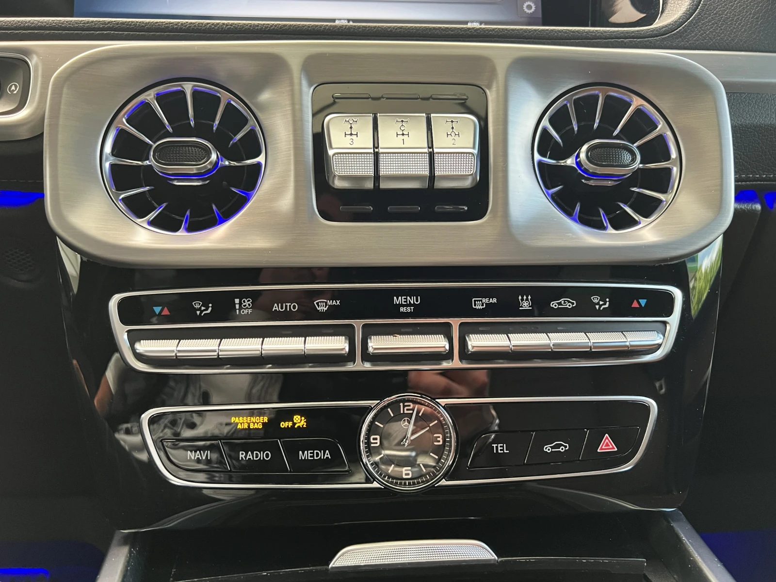 Mercedes-Benz G 500 / BRABUS 800 PACKAGE / CARBON / 360 / PANO / , снимка 13 - Автомобили и джипове - 54631944