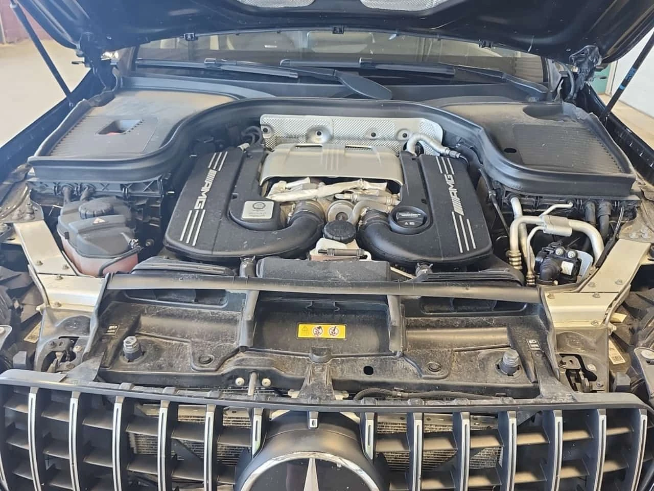 Mercedes-Benz GLC 63 AMG ДИСТРОНИК * ПОДГРЕВИ * ПАНО * KEYLESS * BURMESTER, снимка 17 - Автомобили и джипове - 54847470