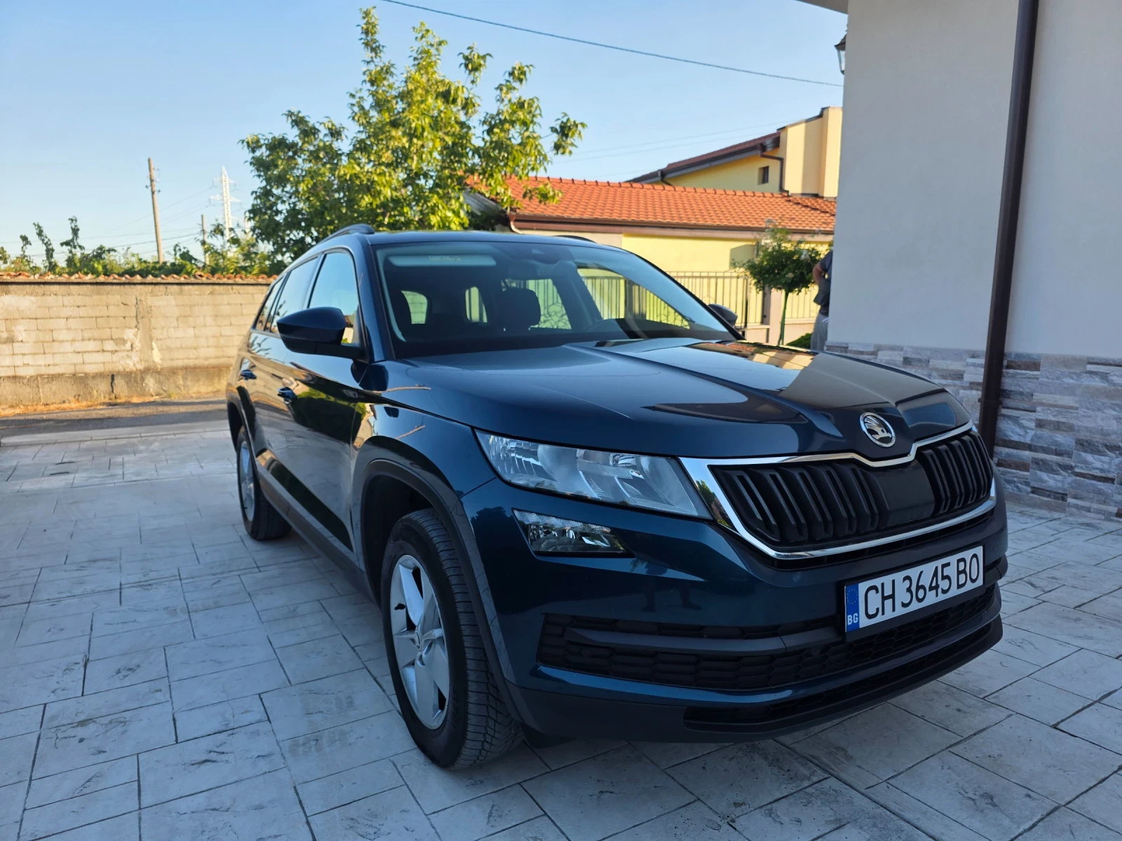 Skoda Kodiaq 2.0 TDI AVTO НАПЪЛНО ОТСЛУЖЕН , снимка 3 - Автомобили и джипове - 55551785