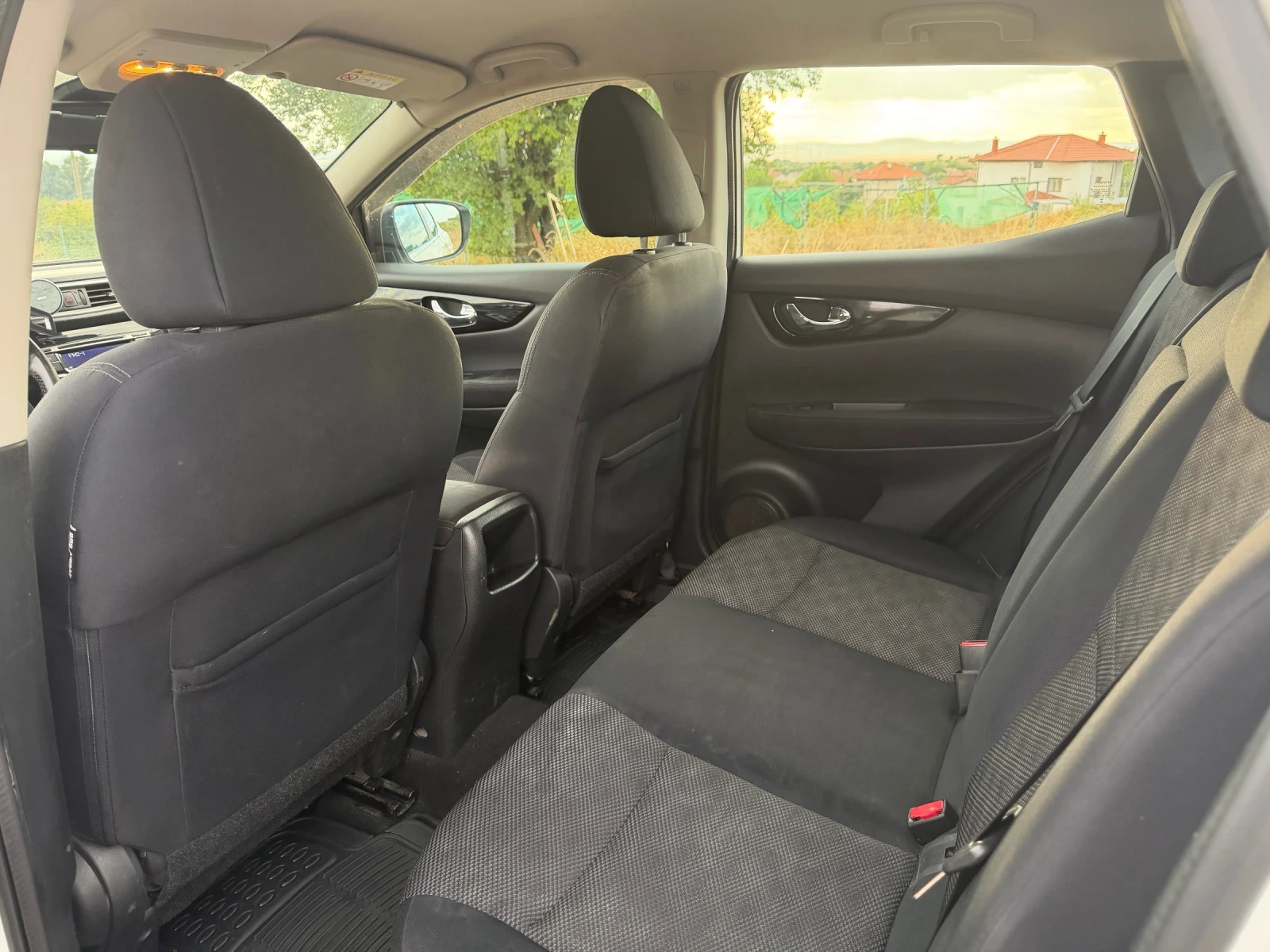 Nissan Qashqai, снимка 8 - Автомобили и джипове - 56154004