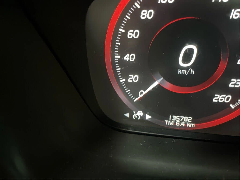 Volvo Xc90 T6 R-Design/HUD/PANO/BOWERS AND WILKINS/360, снимка 12 - Автомобили и джипове - 56214000