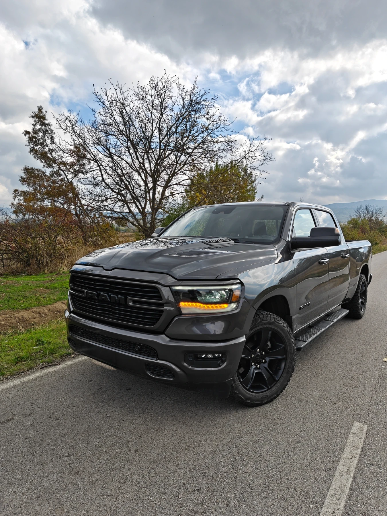 Dodge Ram RAM 1500 Sport 5.7 HEMI eTorque ГАЗ Crew Cab 6.4 B