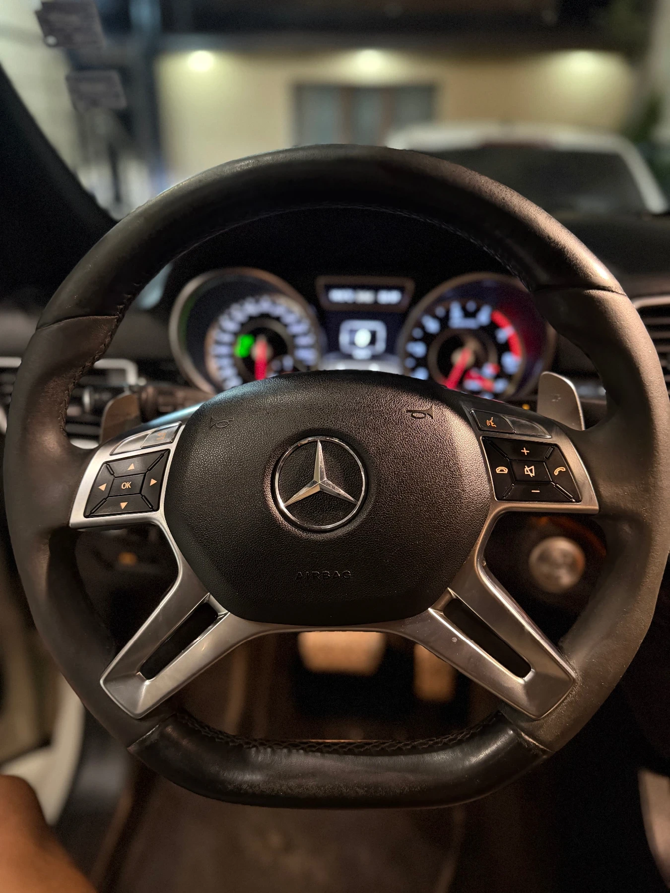 Mercedes-Benz ML 63 AMG, снимка 9 - Автомобили и джипове - 56708982