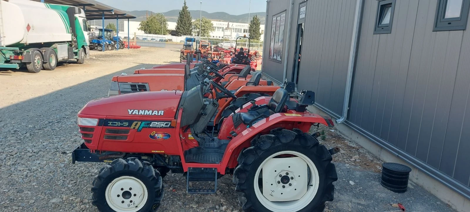 Трактор Kubota Техно груп  - изображение 9
