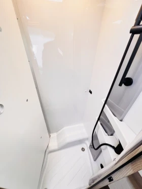 ������ Burstner Lyseo Sky Line 726 G | Mobile.bg � ����� ������ 16