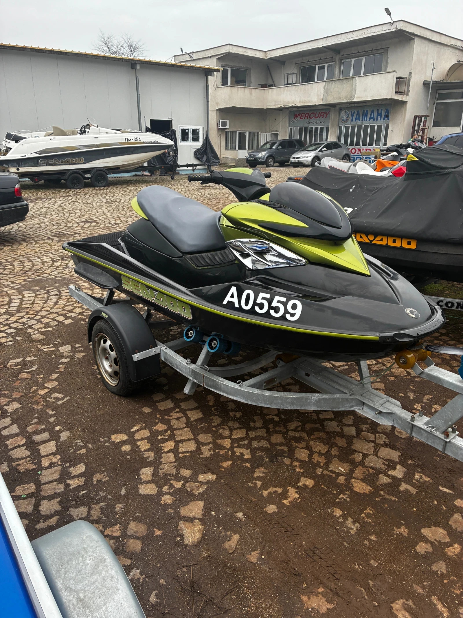 Джет Bombardier Sea Doo RXP 215
