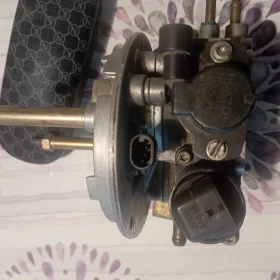 Оригинална дроселна клапа за FIAT Punto МК1, снимка 2