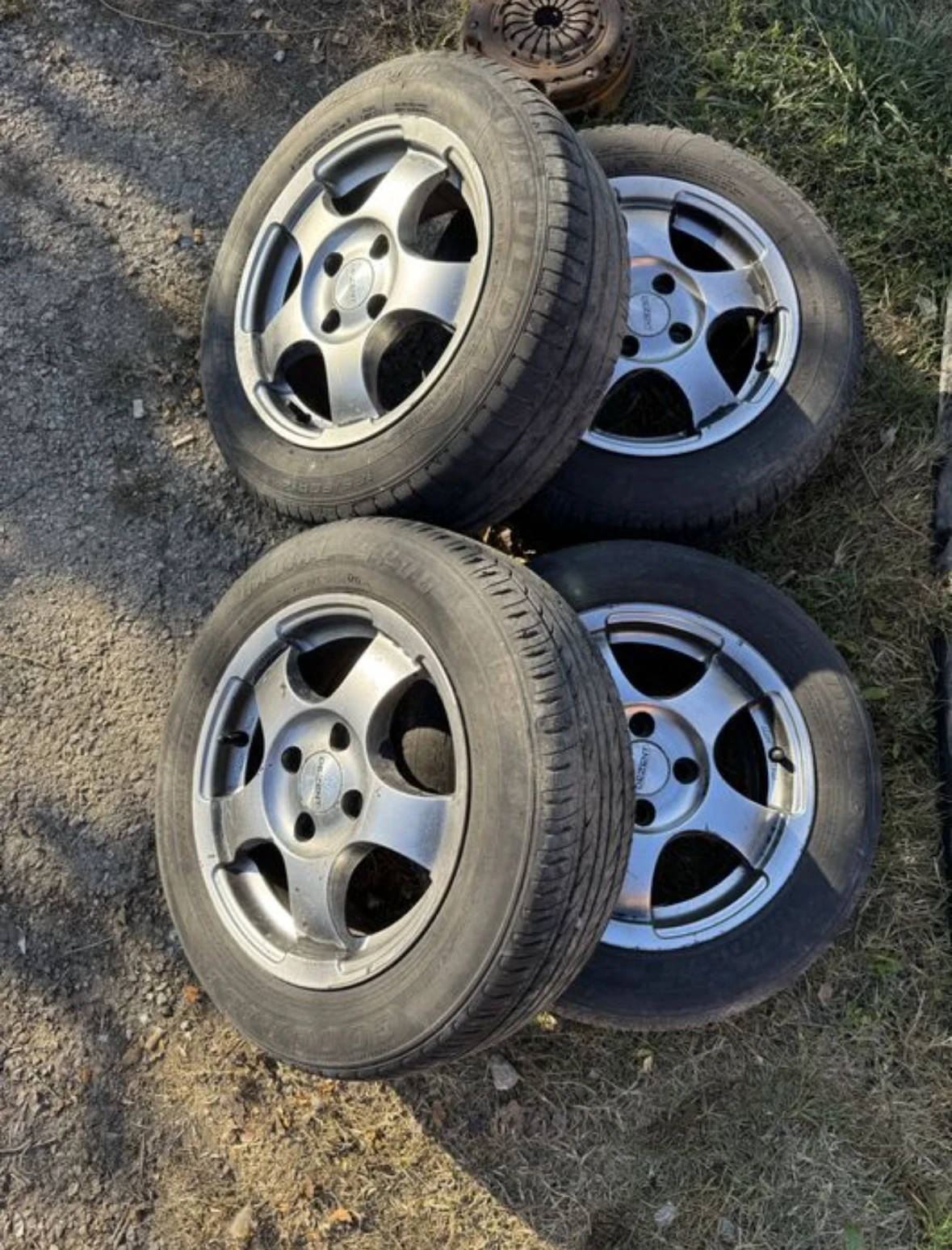 ���� � ������ 185/65R14 | Mobile.bg � ����������� 1