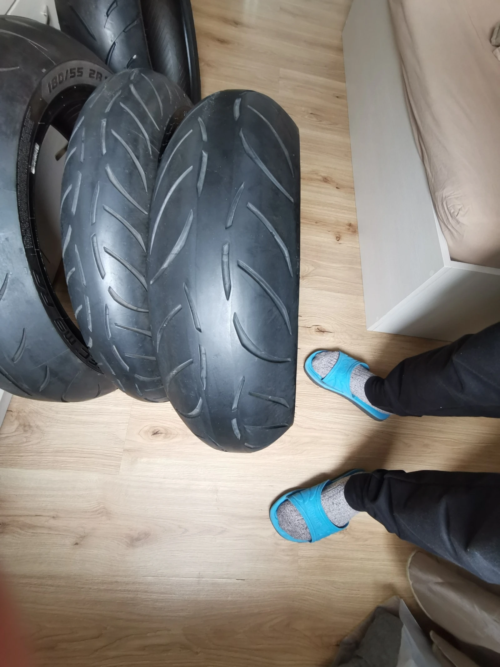  180/55 17 ZR | Mobile.bg   9