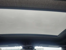 Mercedes-Benz C 300 АМГ Пакет/CARFAX/Панорама/Подгрев/360 Кам/2 Ключа, снимка 11