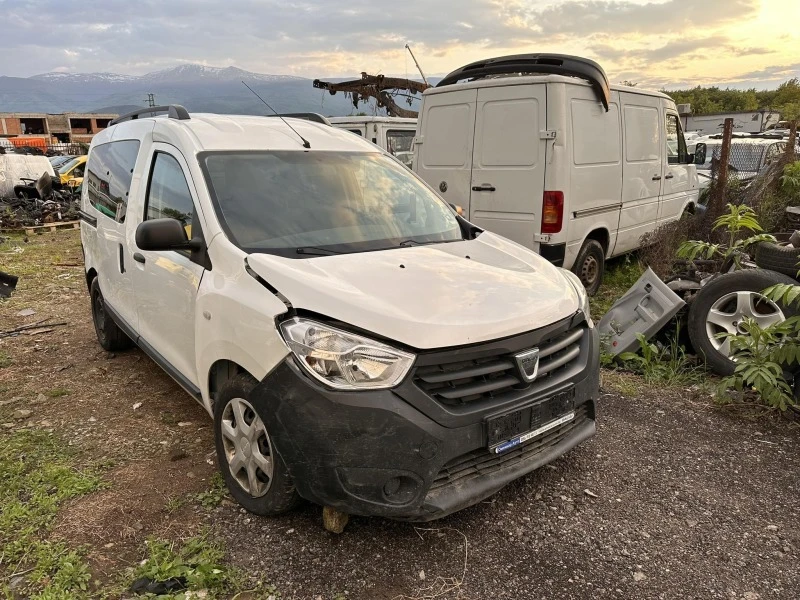 Dacia Dokker 1.6i,8V,83кс,2015г.Пътнически, снимка 3 - Автомобили и джипове - 40761854