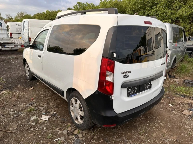 Dacia Dokker 1.6i,8V,83кс,2015г.Пътнически, снимка 6 - Автомобили и джипове - 40761854