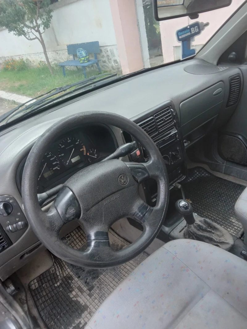 VW Polo, снимка 5 - Автомобили и джипове - 47541723