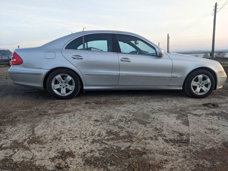 Mercedes-Benz E 270 авангард , снимка 8 - Автомобили и джипове - 49458794