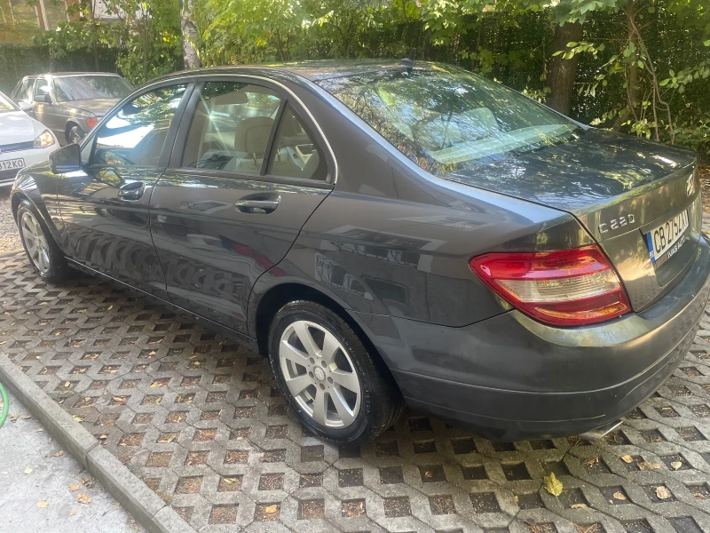 Mercedes-Benz C 220, снимка 5 - Автомобили и джипове - 52102700