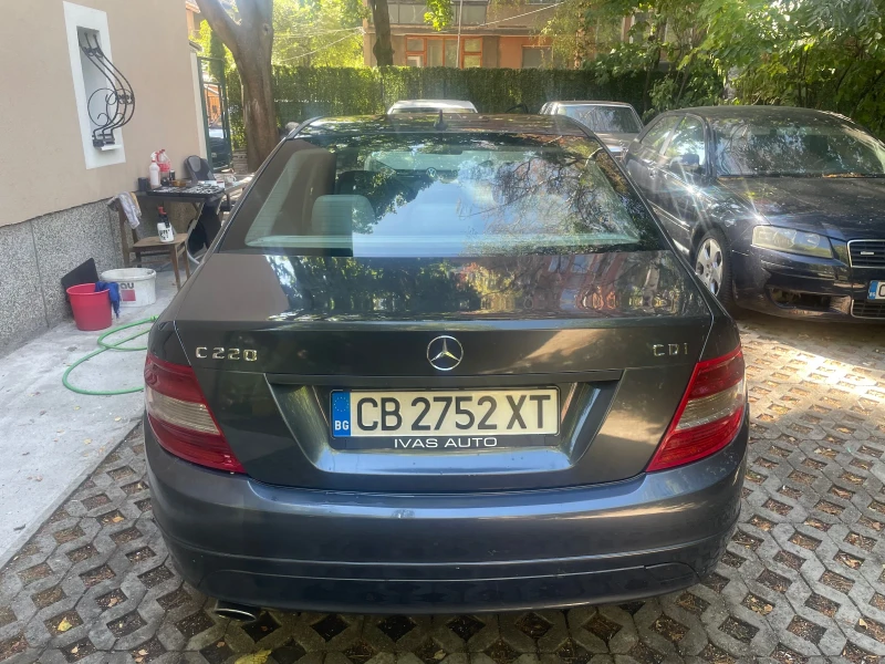 Mercedes-Benz C 220, снимка 6 - Автомобили и джипове - 52102700