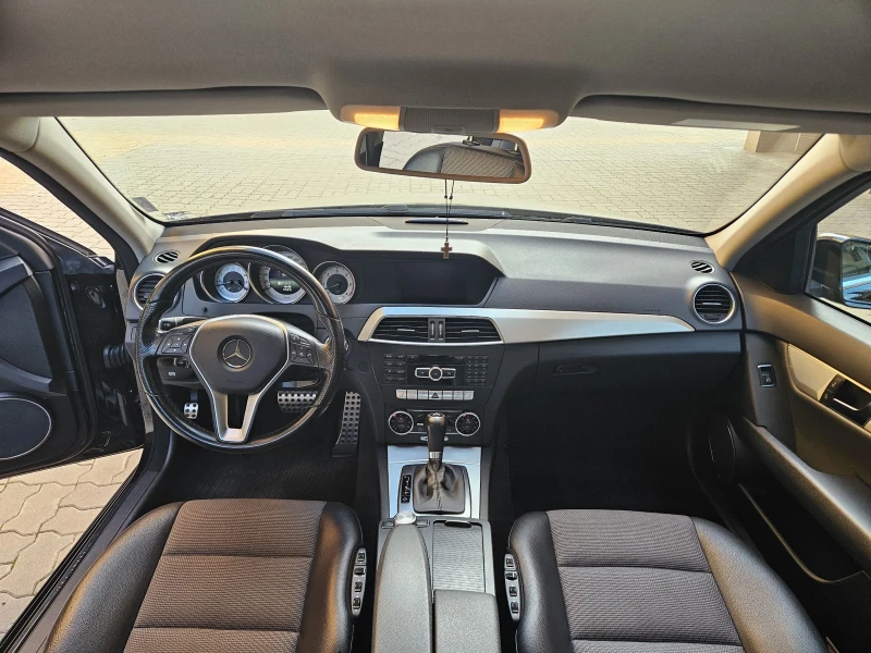 Mercedes-Benz C 300 4 MATIC, снимка 7 - Автомобили и джипове - 52460492