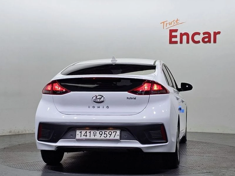 Hyundai Ioniq 1.6 HEV| 139к.с.| ВКЛ.ТЕХНОТЕСТ, снимка 4 - Автомобили и джипове - 55184822