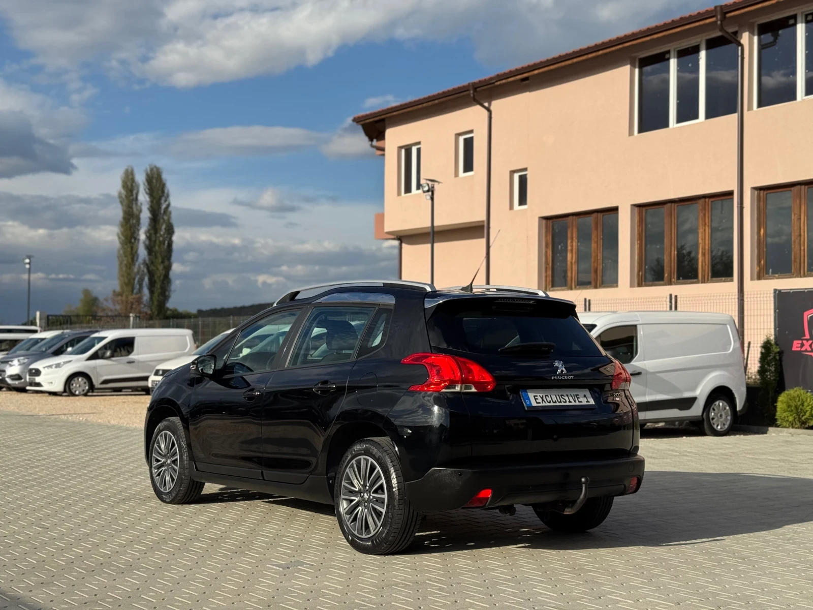 Peugeot 2008 1.2i AVTOMAT PANORAMA FULL - изображение 3