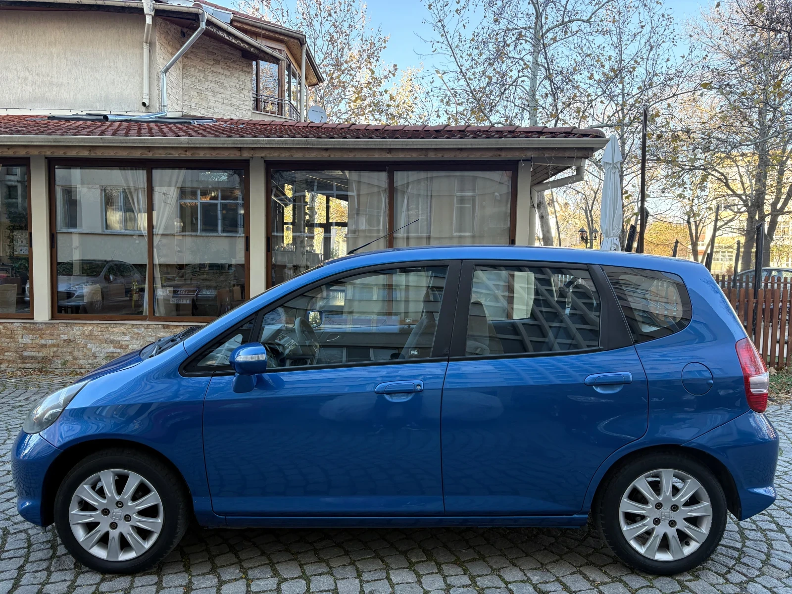 Honda Jazz 1.4 83 к.с фейслифт  - изображение 2