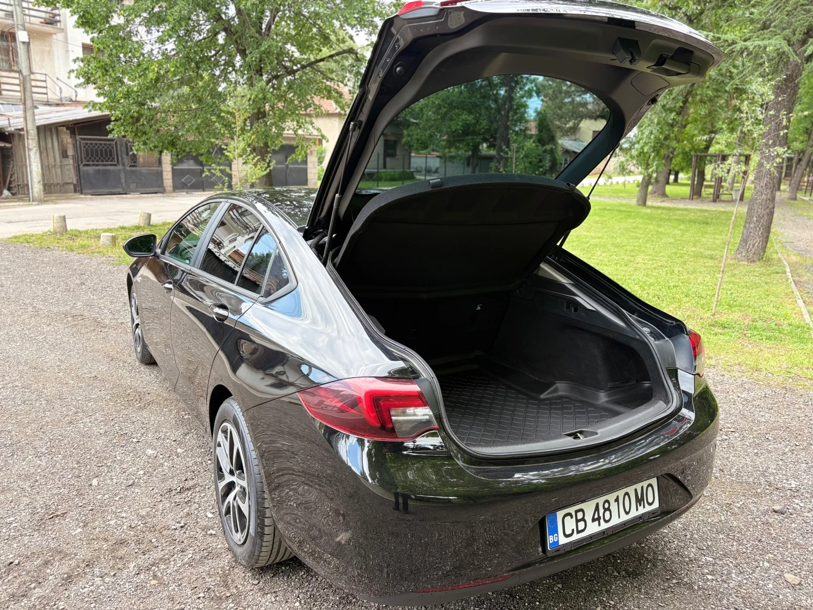 Opel Insignia Grand Coupe  - изображение 10