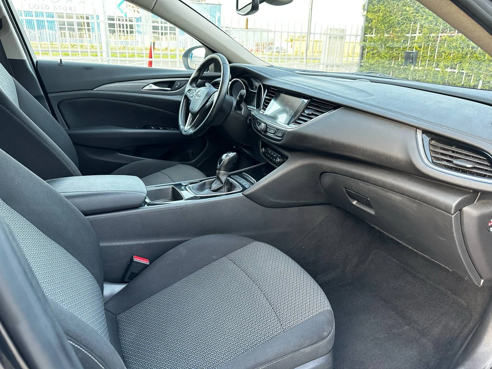 Opel Insignia Grand Coupe  - изображение 10