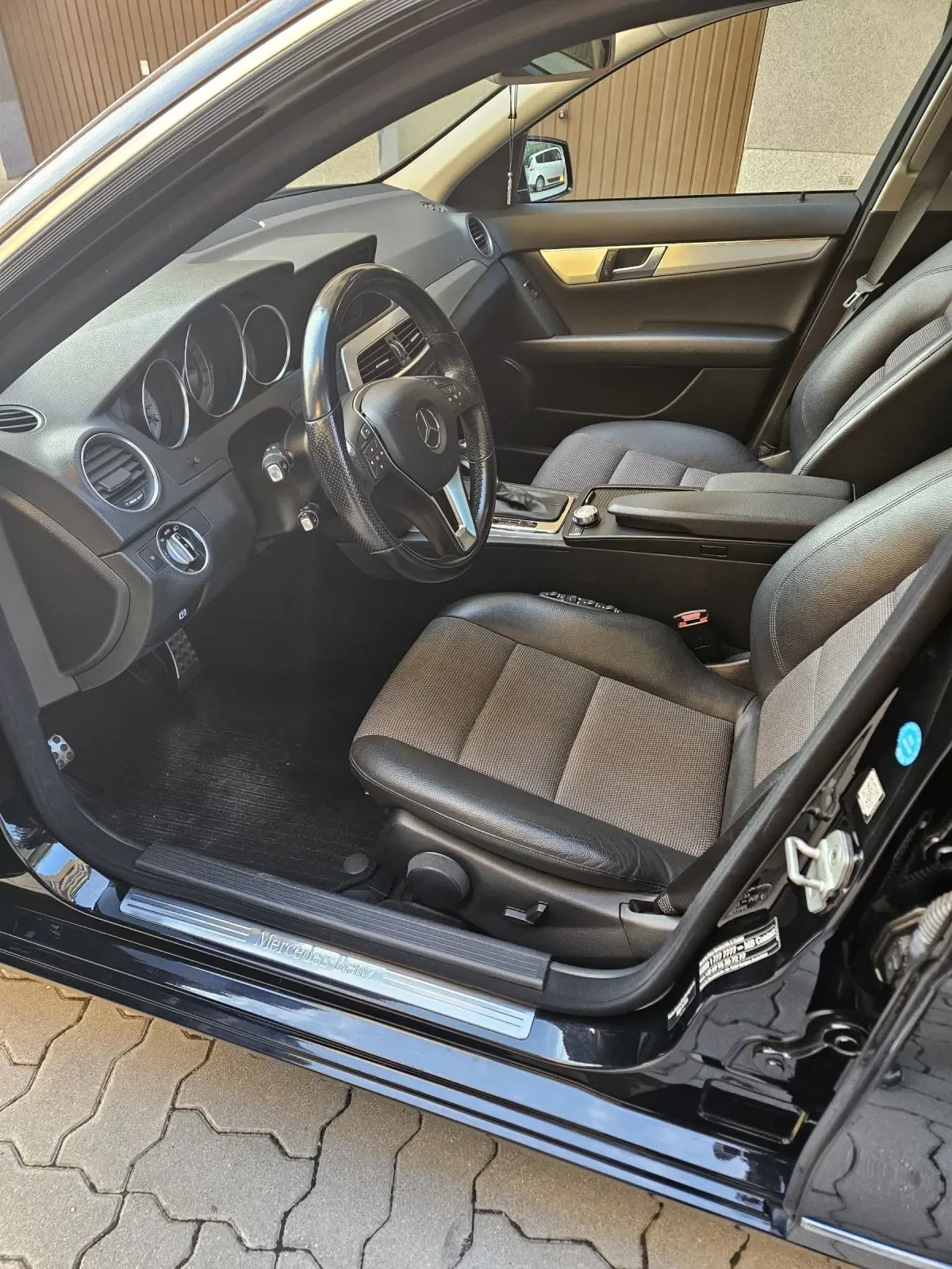 Mercedes-Benz C 300 4 MATIC | Mobile.bg   6