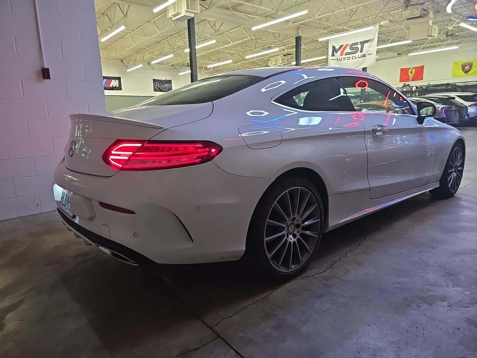 Mercedes-Benz C 300 КРАЙНА ЦЕНА - изображение 4