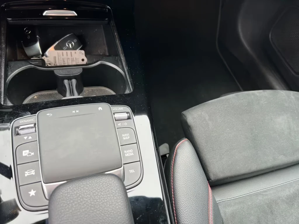 Mercedes-Benz A 200 2.0d 150ps AUT. AMG LINE FULL SERVICE DK, снимка 9 - Автомобили и джипове - 53826233