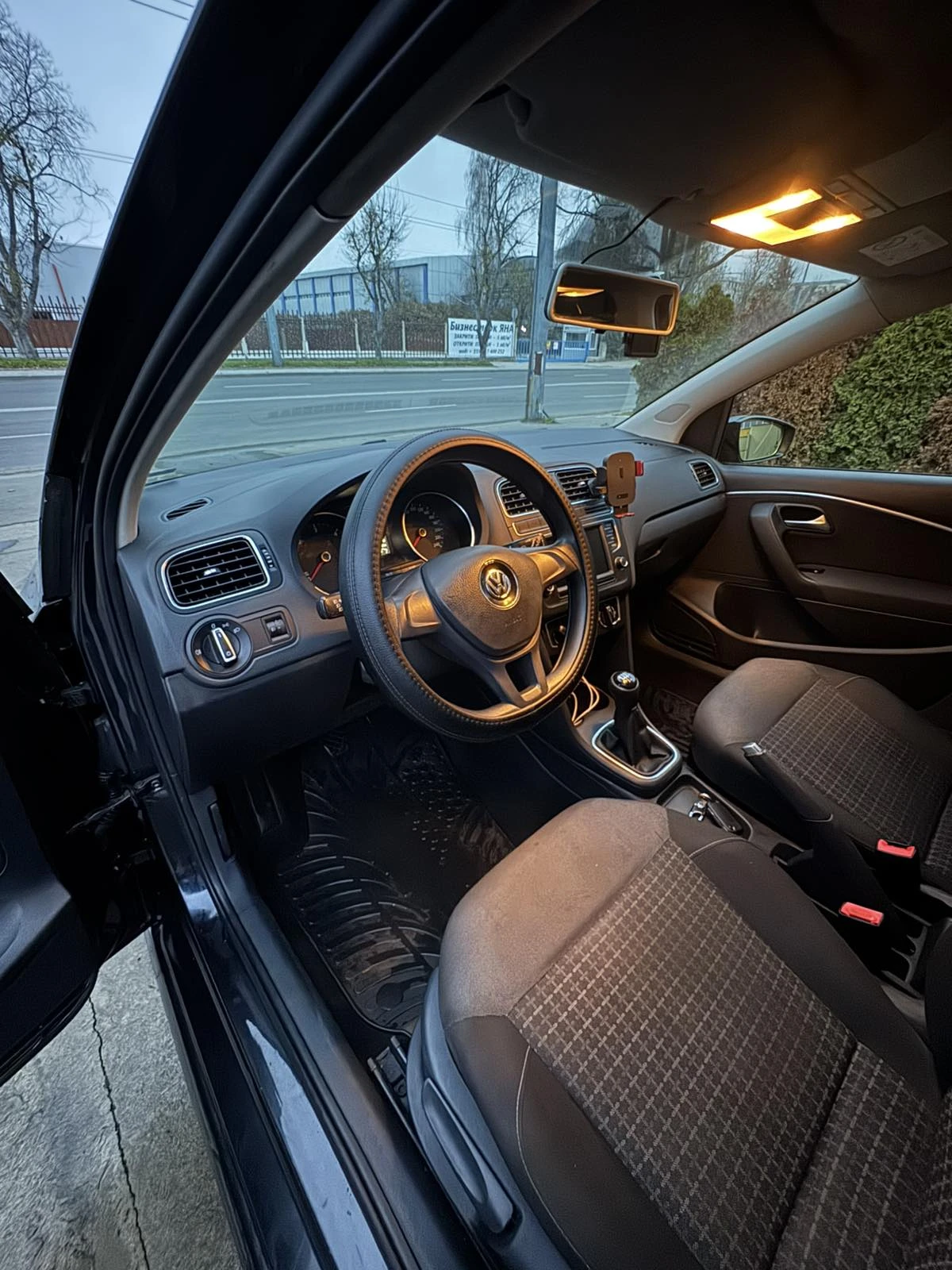 VW Polo 1.4TDI, снимка 9 - Автомобили и джипове - 53829665