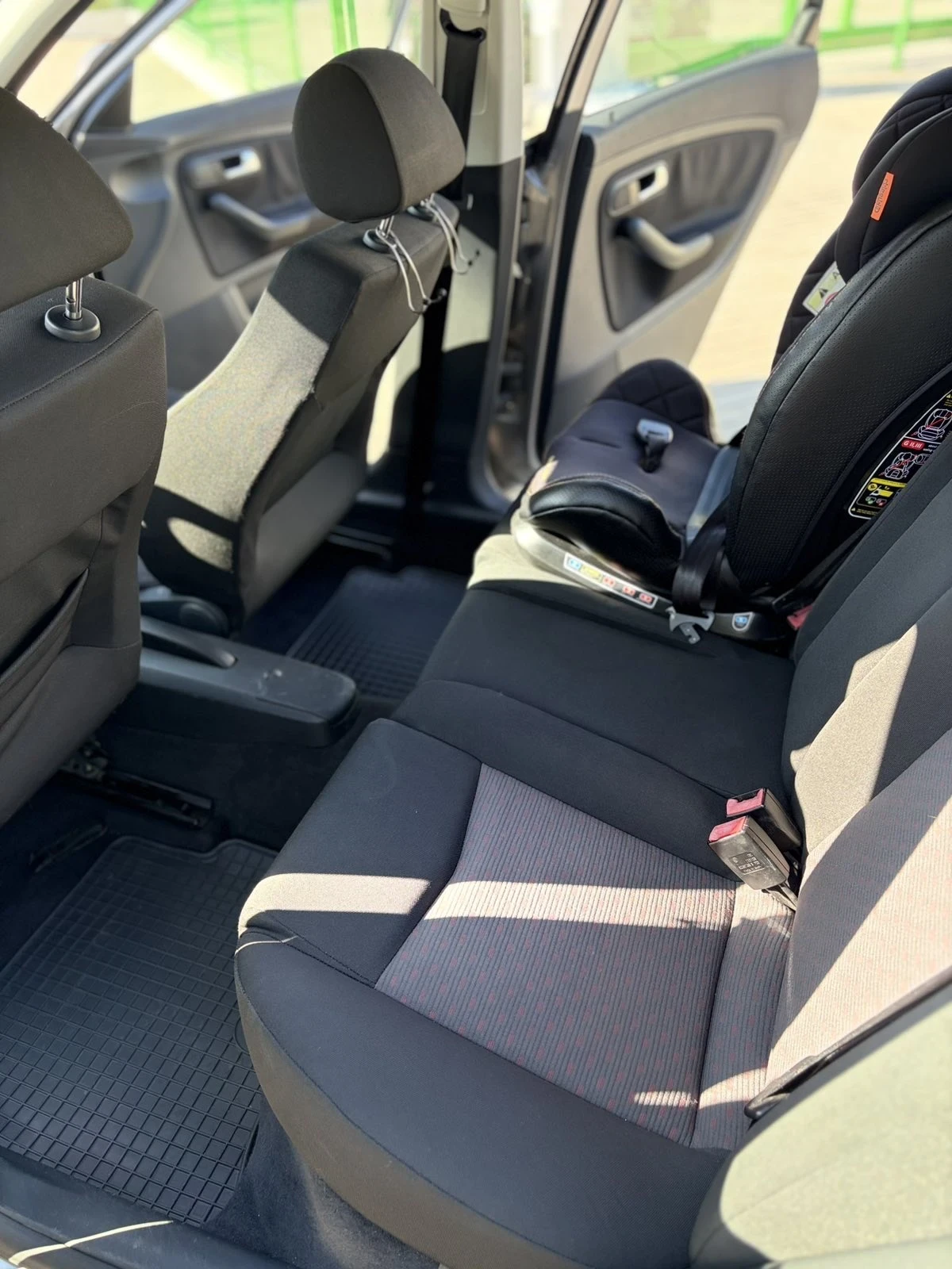 Seat Ibiza 1.9 TDI 131 �.�, ������ | Mobile.bg � ����������� 8