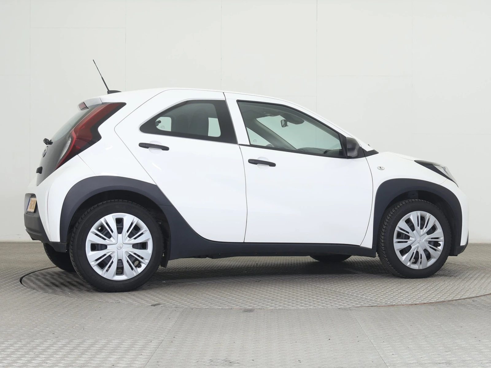 Toyota Aygo  1.0 VVT-i, снимка 3 - Автомобили и джипове - 54264182