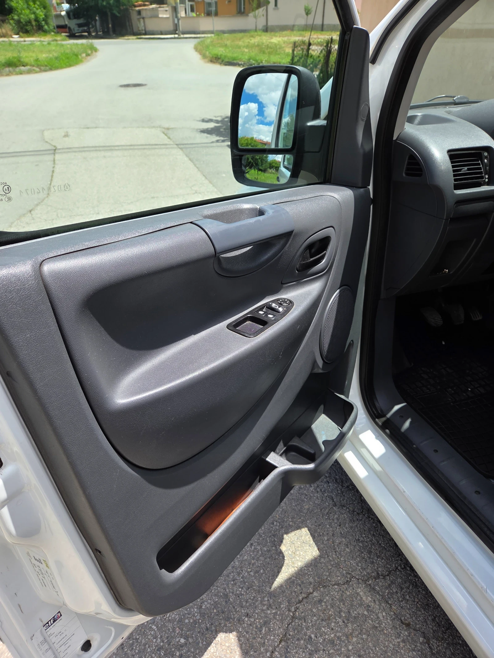 Peugeot Expert, снимка 12 - Автомобили и джипове - 55001840