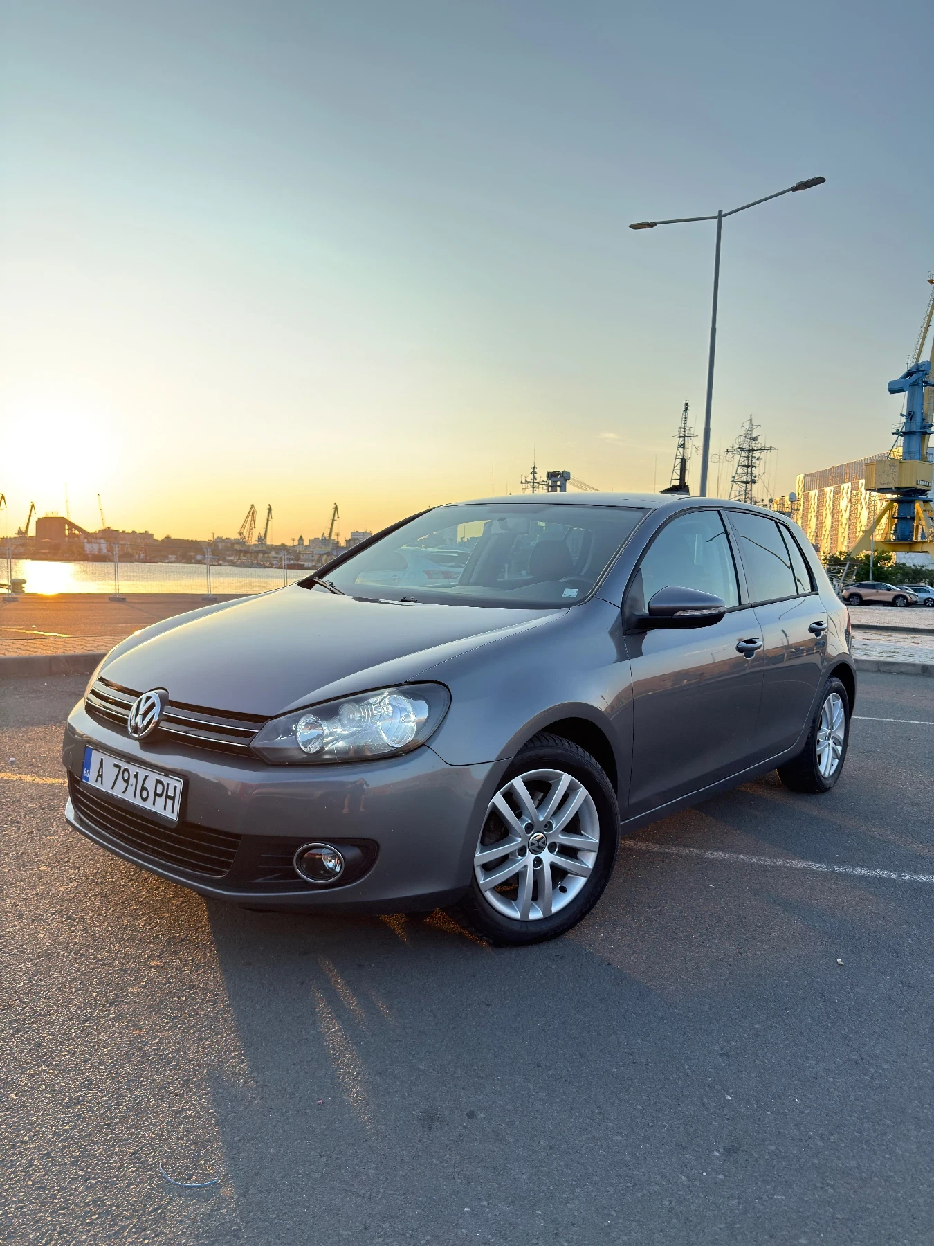 VW Golf 2.0 TDI   HIGHLINE 
