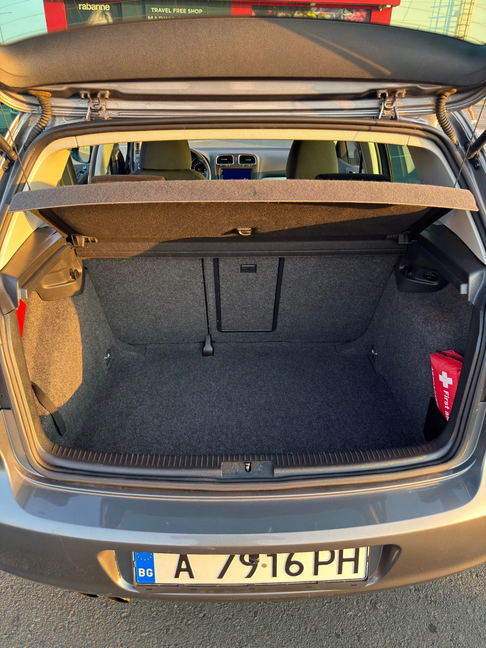 VW Golf 2.0 TDI   HIGHLINE , снимка 8 - Автомобили и джипове - 55335132