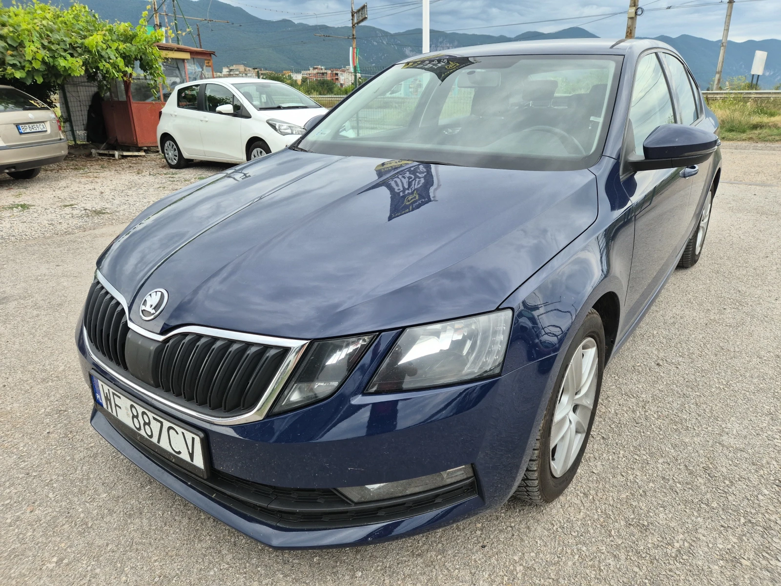 Skoda Octavia 1.6 tdi 90k климатик седан