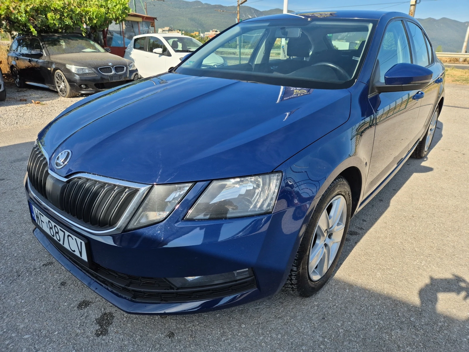 Skoda Octavia 1.6 tdi 90k климатик седан