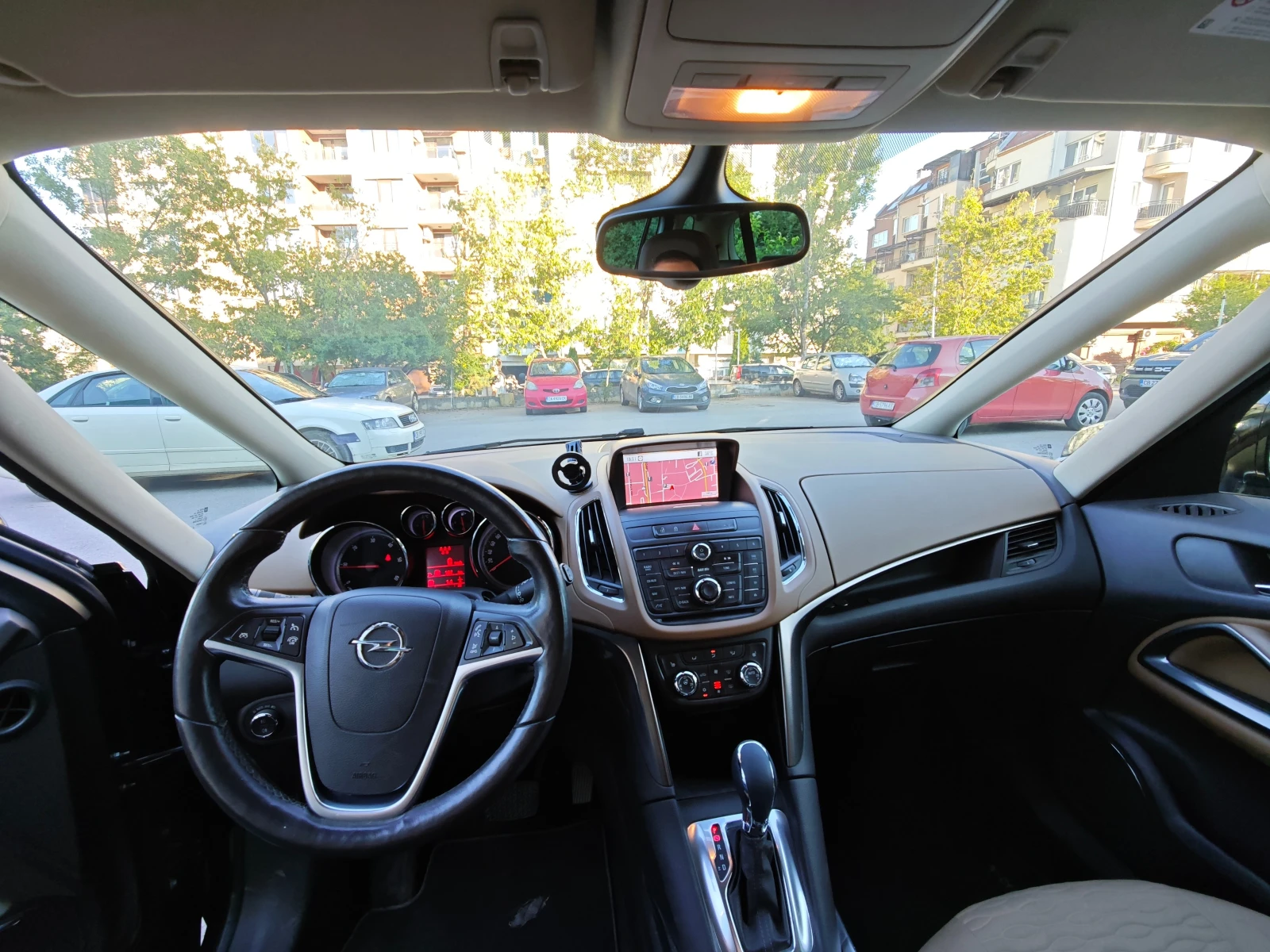 Opel Zafira 2.0 CDTI, снимка 8 - Автомобили и джипове - 55510397